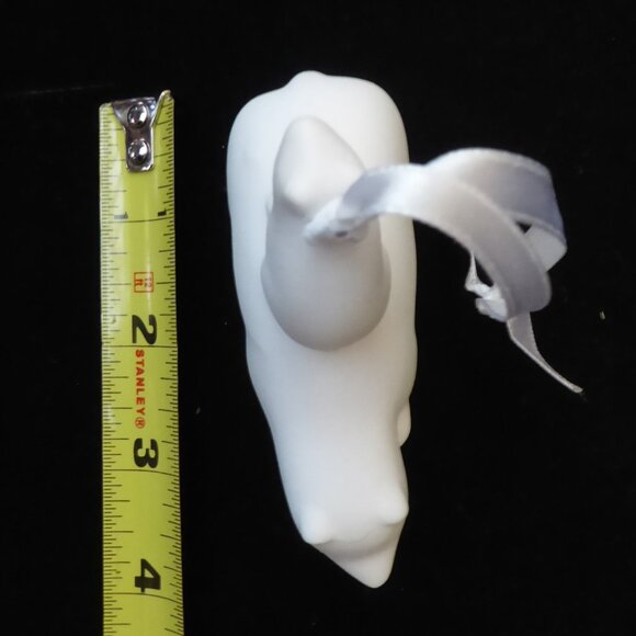 NEW 3.5” FINE WHITE PORCELAIN POLAR BEAR & CUB HOLIDAY CHRISTMAS ORNAMENT - Picture 3 of 11